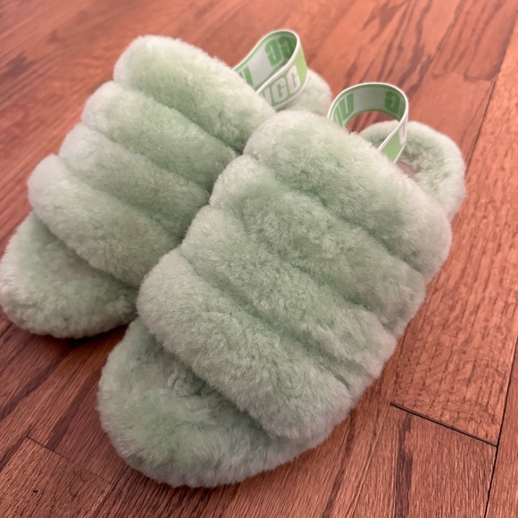 UGG Fluff Yeah Slides - Picture 2 of 5